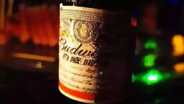 “百威”啤酒外观专利被无效！从企业名称到商标，通通有问题！